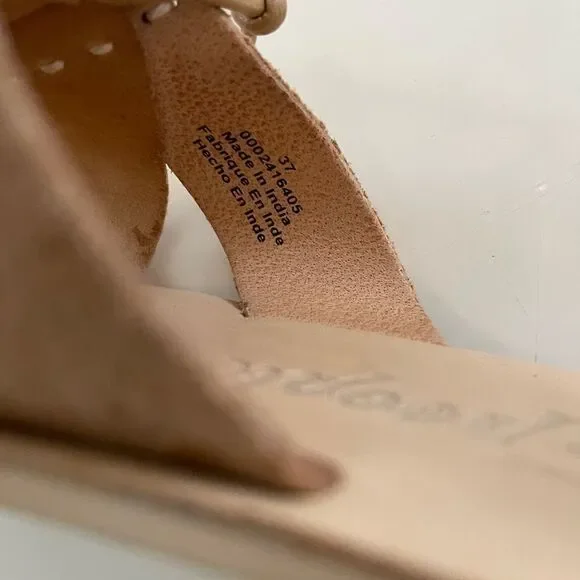 Women Free People Beige Sandal - Picture 3 of 6